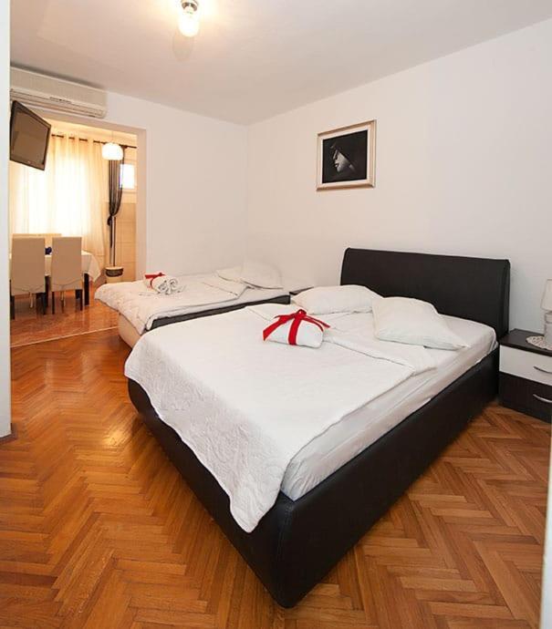 Apartmani Saric Tucepi Ngoại thất bức ảnh